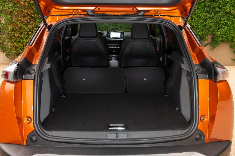  Peugeot 2008 GT 2019 года  (WW) (фото 35 из 45)